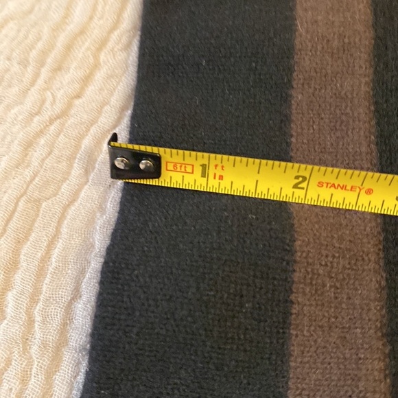 Neiman Marcus Black and Brown Cashmere Kimono Sleeves wrap . Size S/ M - Picture 6 of 7